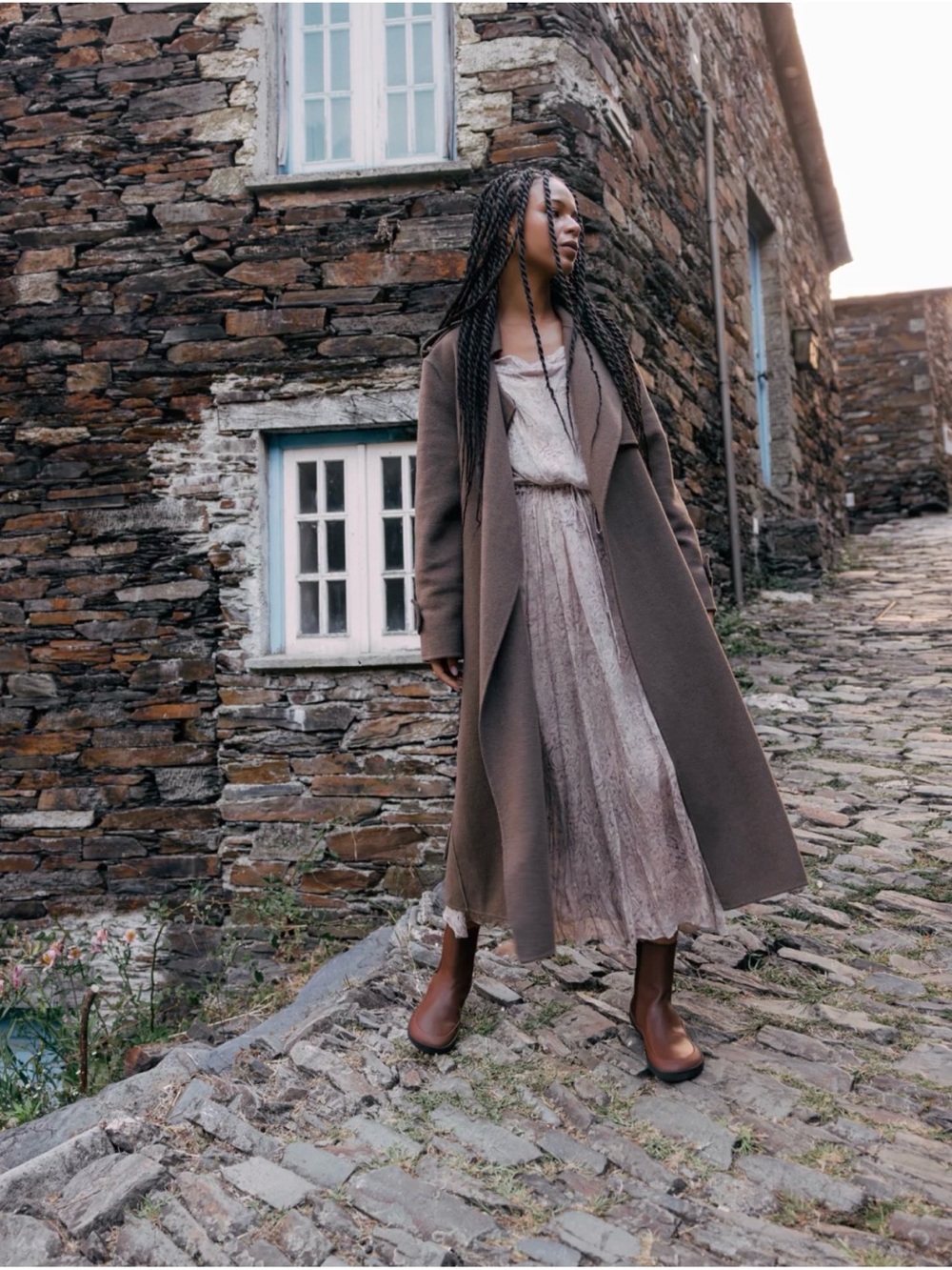 Women's Barefoot Brown Leather Boots — Classic Chelsea-Style